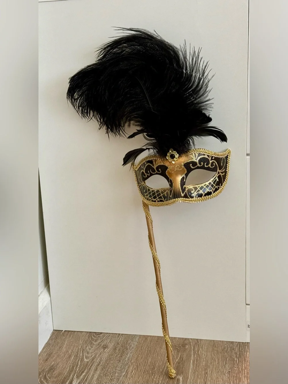 Vintage Pier 1 Venetian Jester Stick Mask Masquerade Black Gold 21”
